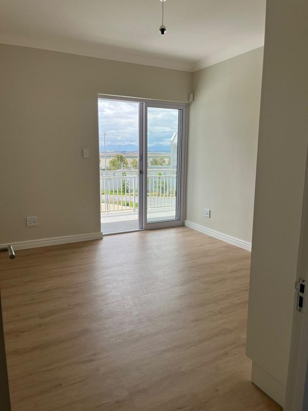 To Let 3 Bedroom Property for Rent in Pinehurst Western Cape